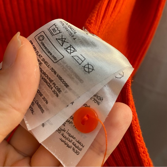 [XS] NEW H&M Womens Button Up Front Short Cardigan Long Sleeved Red Cropped - Picture 3 of 4